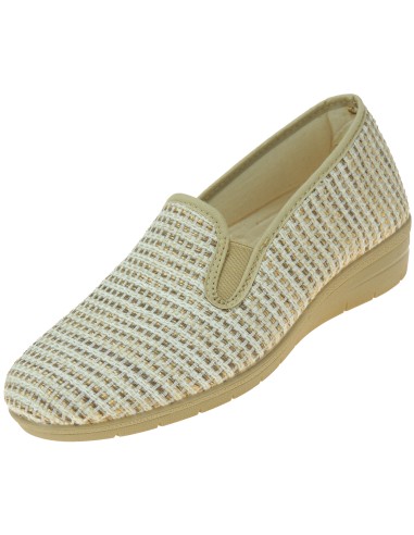 Calzados Romero. Zapatilla Cerrada de Casa y Calle para Mujer Cuña 3CM 0201.