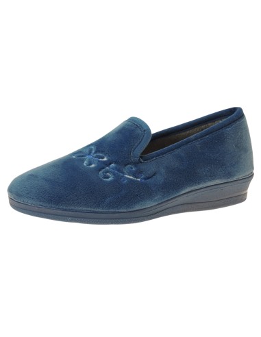 Calzados Romero. Zapatillas de Paño con Puntera de Terciopelo y Bordado. Comodidad con Estilo Elegante